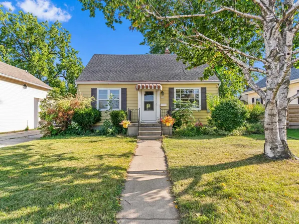 1219 Witzel Ave, Oshkosh, WI 54902