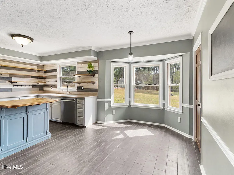 7666 Wilkins Dr — Photo 16