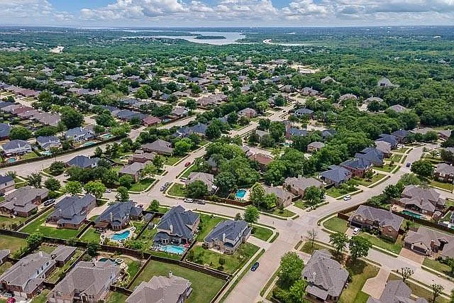 1301 Indian Lake Trl — Photo 29