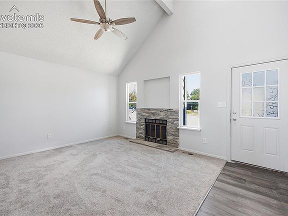 3rd image of 4571 Sunnyhill Dr