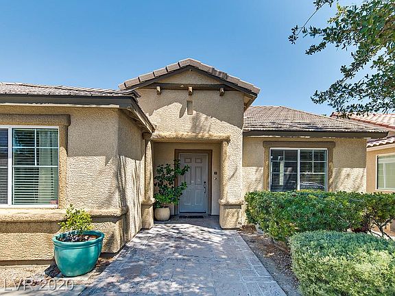 3rd image of 3524 W El Campo Grande Ave