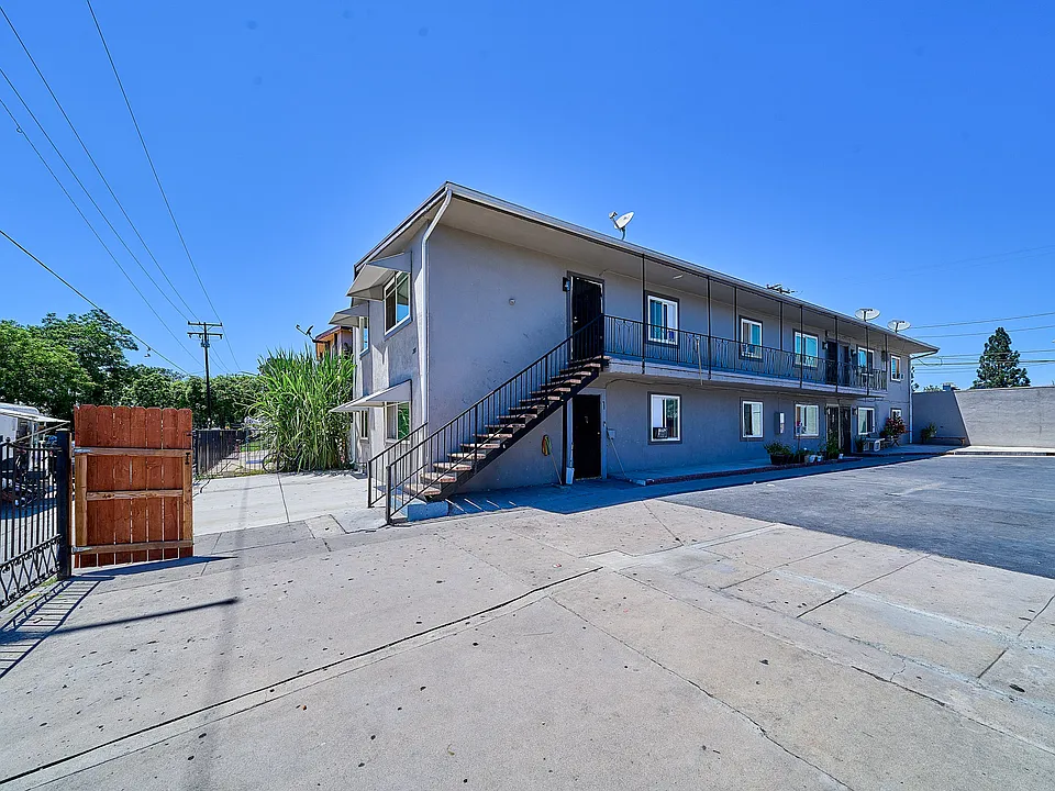 2001 W Myrtle St #5