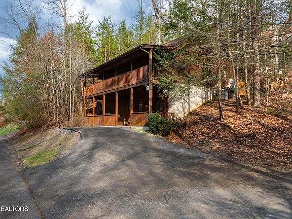 4th image of 653 Eagles Boulevard Way