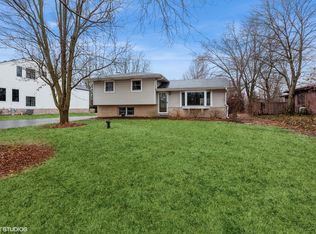 5S426 Columbia St, Naperville, IL