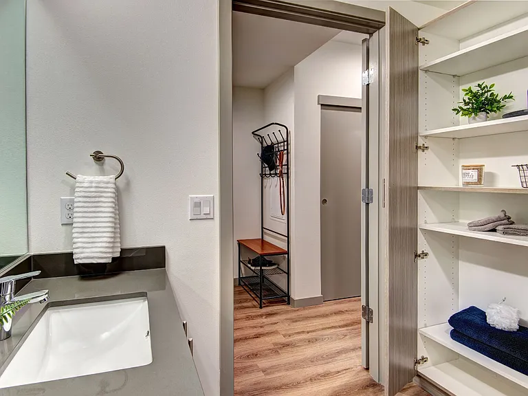 Midtown 64 Apartments — Photo 46