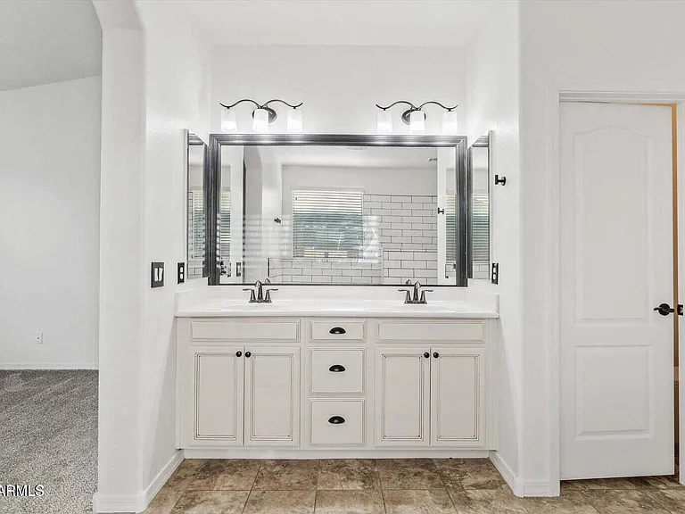 22218 E Cherrywood Dr — Photo 22