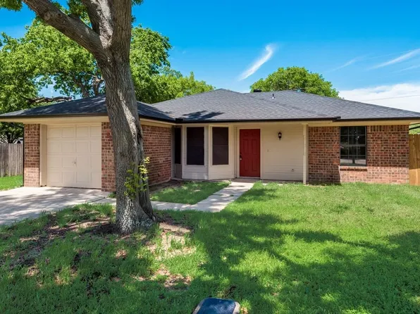 817 Carmen Ct, Sanger, TX 76266