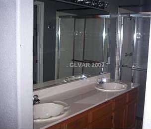 4th image of 7560 Edgerton Dr