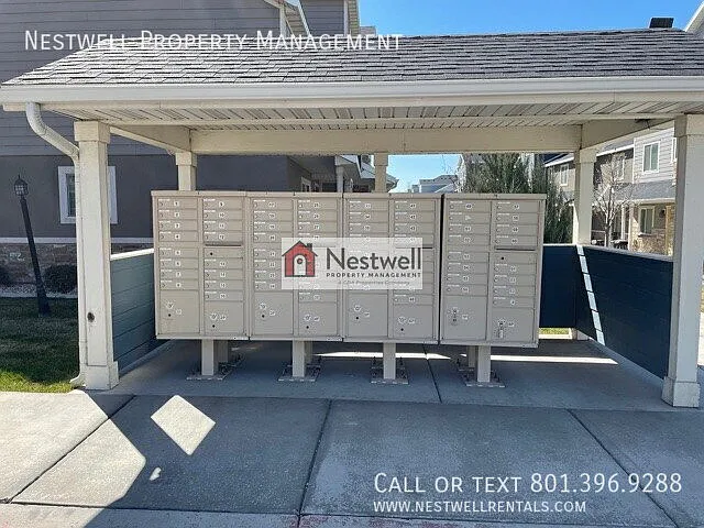 284 N 725 E — Photo 15