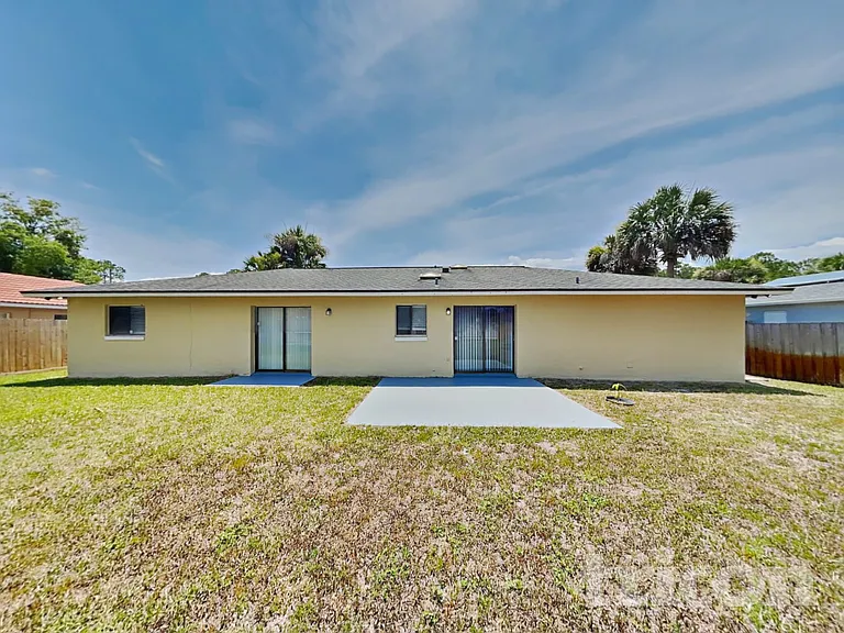 27 Princess Rose Dr — Photo 16
