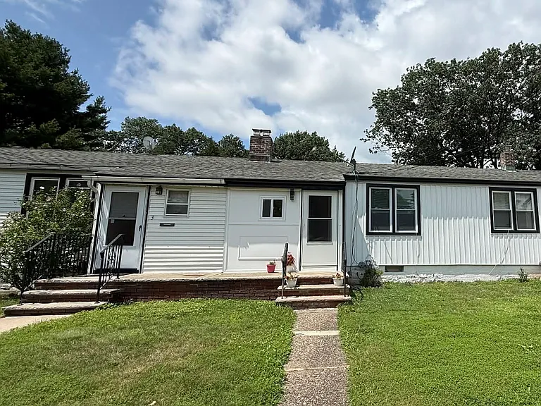 5 Van Wagoner Ave #1 — Photo 1