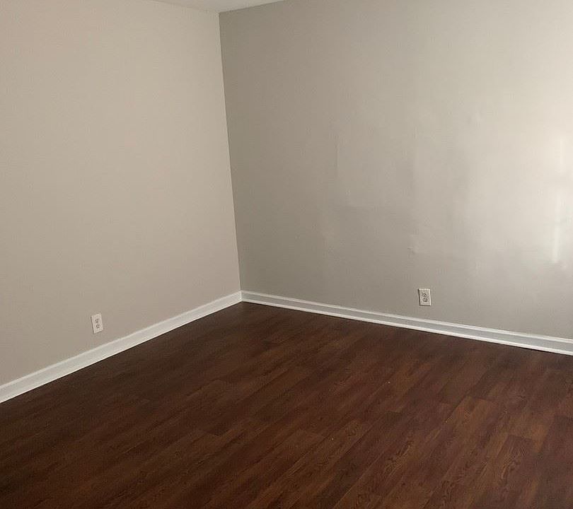 1st image of 605 40th Ave N #C