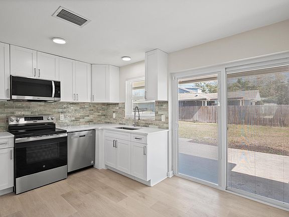 3rd image of 9105 7th St N #9105