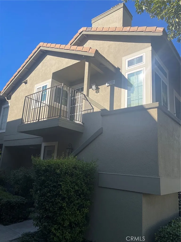 2 bed, 1061 sqft, $3,250 — Photo 1