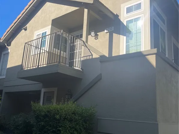 8212 E Oak Ridge Cir, Anaheim, CA 92808