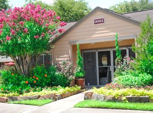 Nichols Square Apartments, Bay City, TX 77414