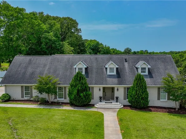 818 53rd Ave E, Tuscaloosa, AL 35404