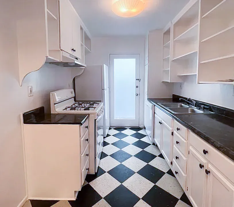 No back door in the unit available!
