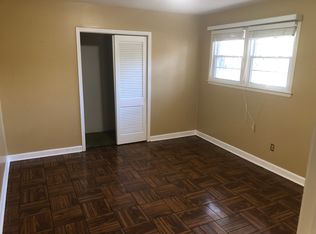 102 Rollingreen Rd, Greenville, SC 29615