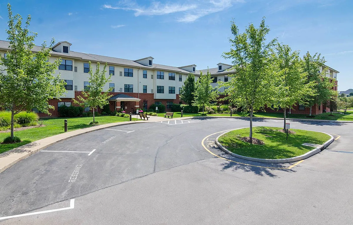 Building Photo - River Roads Manor & Estates