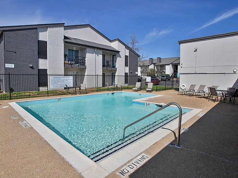 Parks on Taylor Apartment Homes — Photo 11