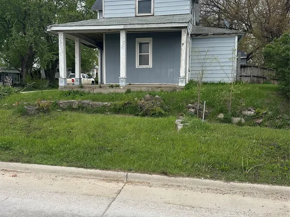 102 E Locust St, Ogden, IA 50212