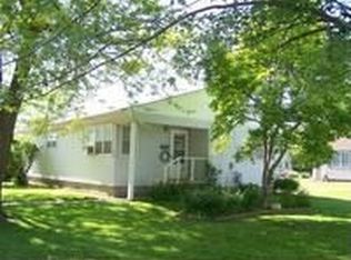 401 E Moore St, La Plata, MO 63549