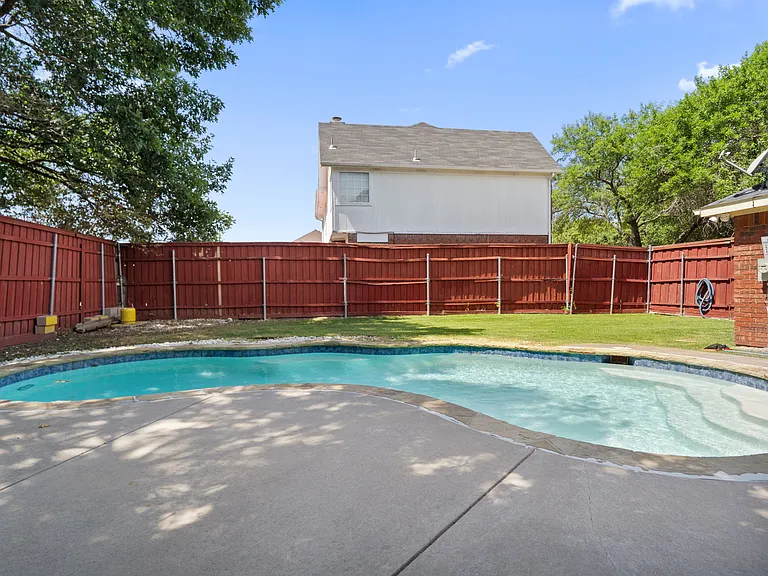 141 Morningside Dr — Photo 33