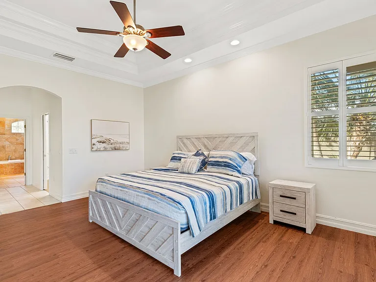 4801 Edgemont Ct — Photo 42