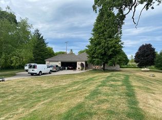 26816 E Main Dr, Waterford, WI 53185