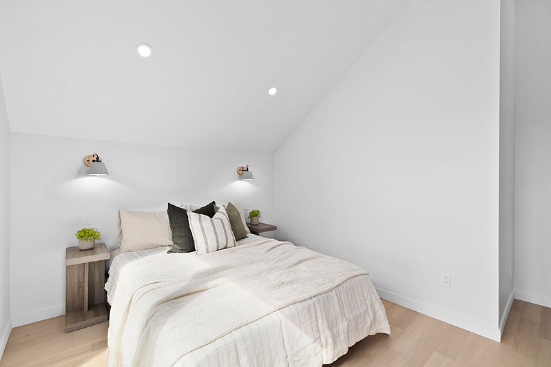 Vancouver Townhouse for rent - 3 Bedrooms — photo 11
