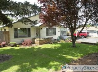 675 S 14th St, Cottage Grove, OR 97424