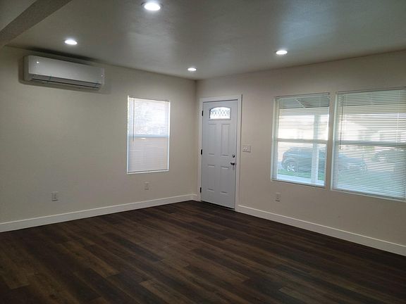 2nd image of 14709 Norwalk Blvd