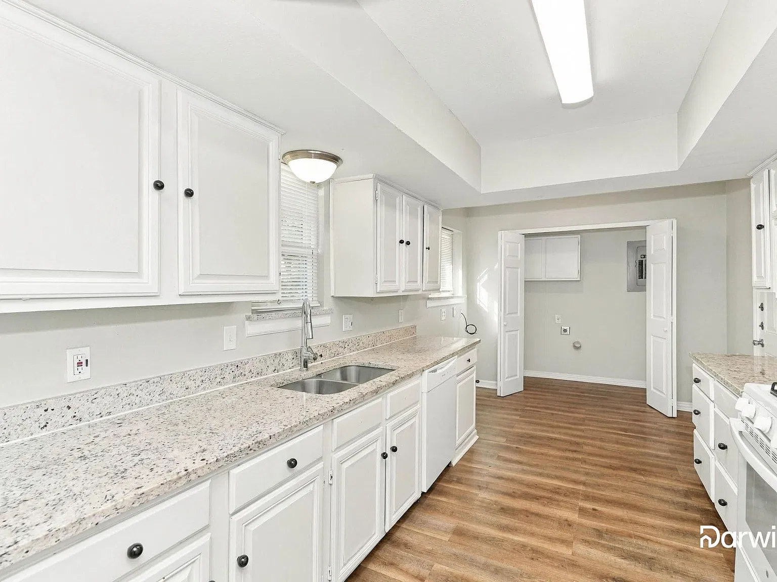 3 bed, 1.5 bath, 1115 sqft, $1,675 — Photo 2