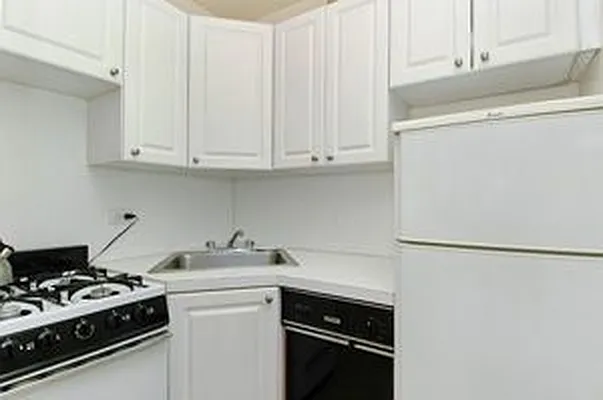 Sold by Douglas Elliman | media 5