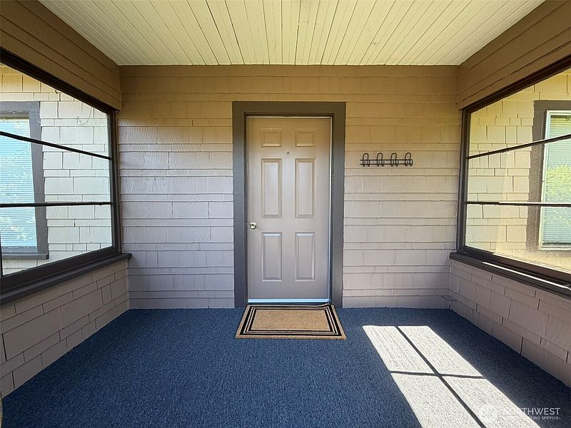5th image of 507 W 2nd Street