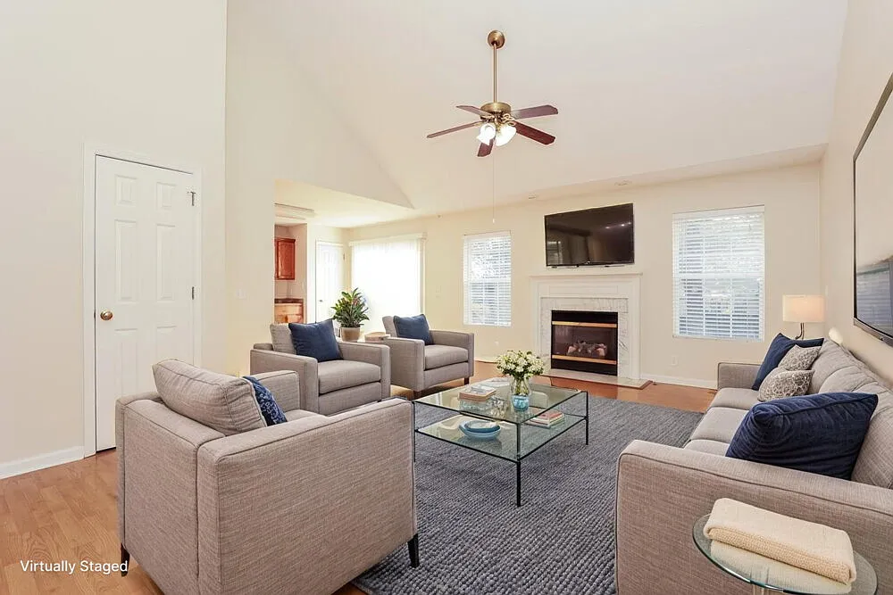 3 bed, 2.0 bath, 1248 sqft, $1,975 — Photo 4