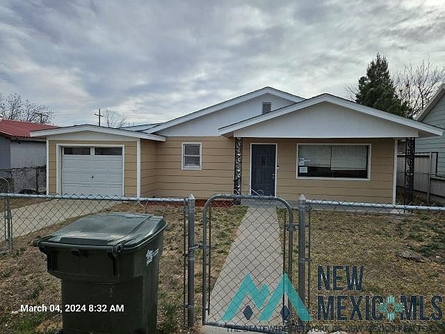 1st image of 604 N 9th St