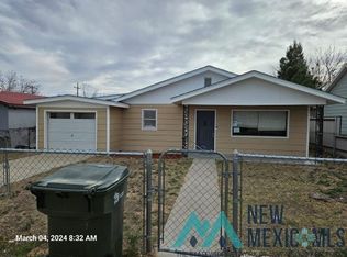 604 N 9th St, Carlsbad, NM 88220