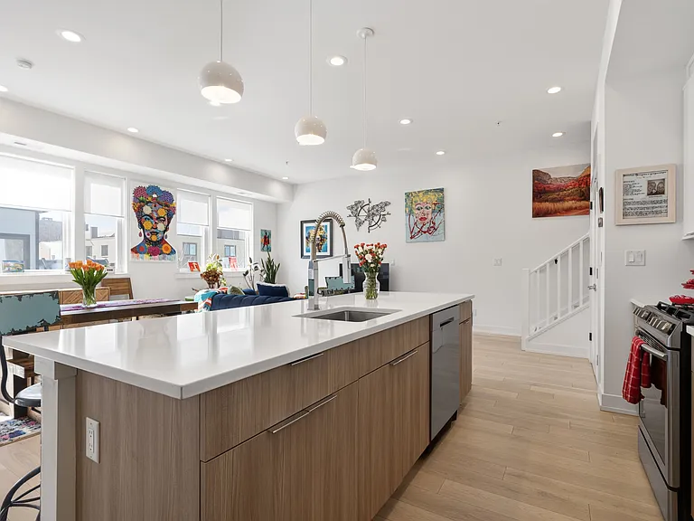 1444 Ogden St NW #302 — Photo 4