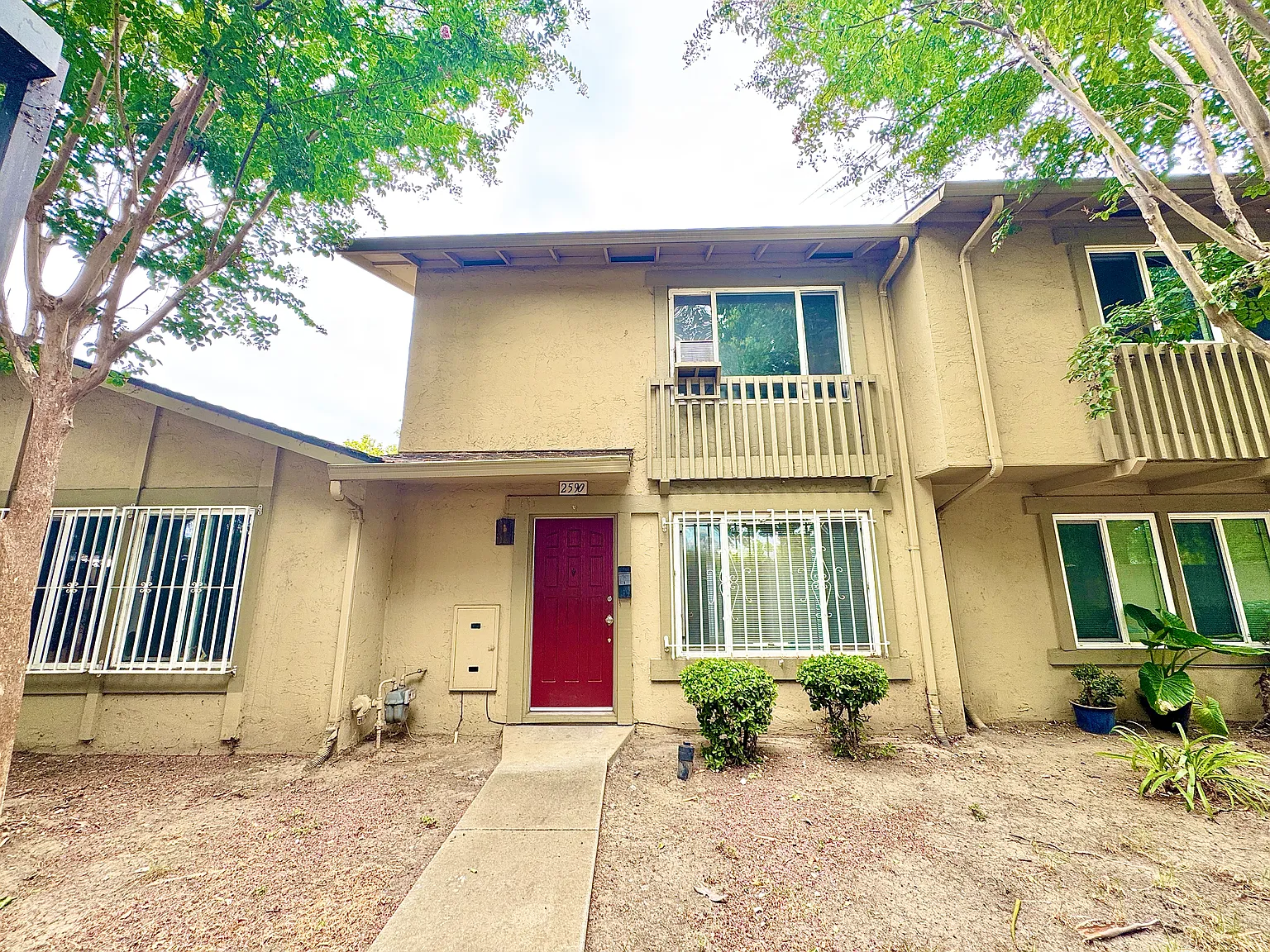2 bed, 1.5 bath, 988 sqft, $3,222 — Photo 1