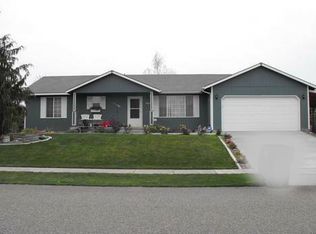 4902 Sierra Dr, Pasco, WA 99301