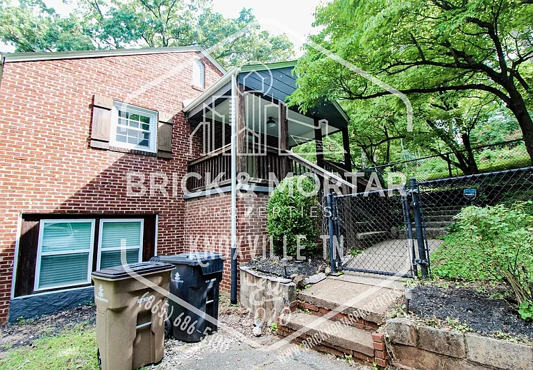 503 Busbee Rd — Photo 37