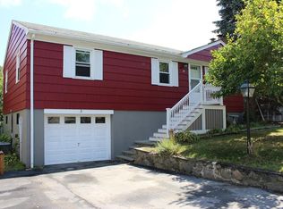 24 Ledgemont Ln, Lynn, MA 01904