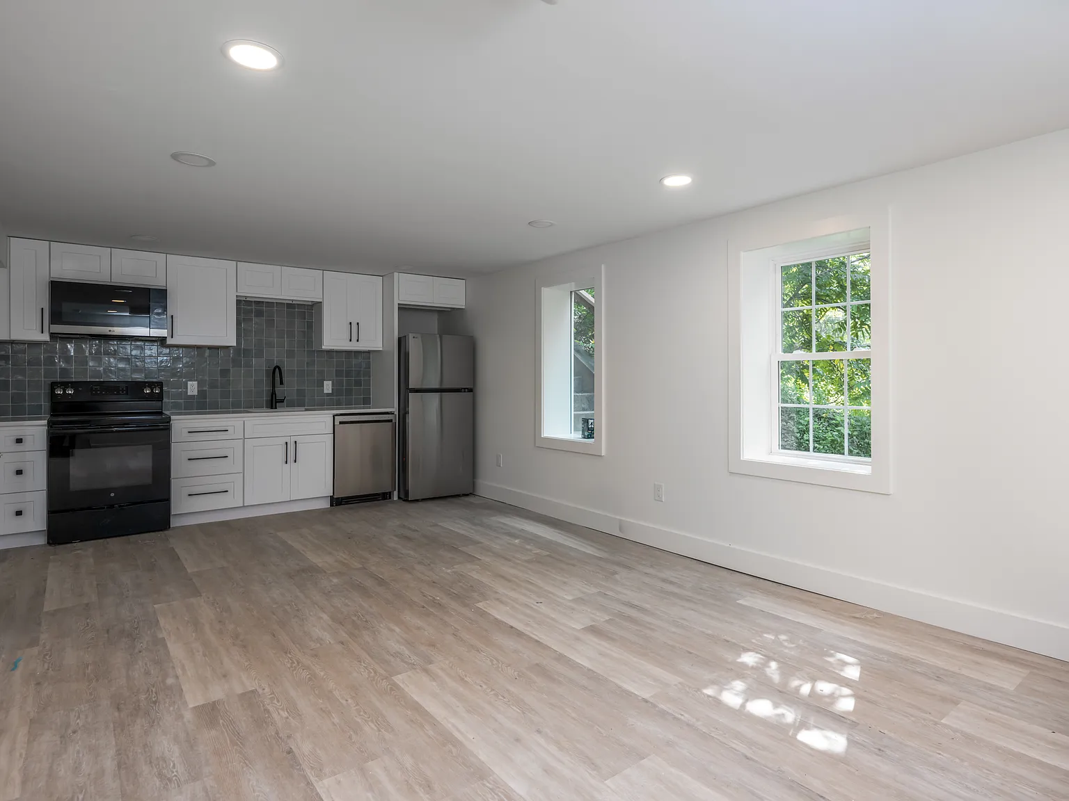 1 bed, 574 sqft, $1,345 — Photo 1