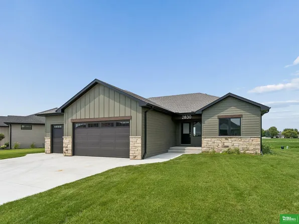2830 Peterson Ave, Fremont, NE 68025