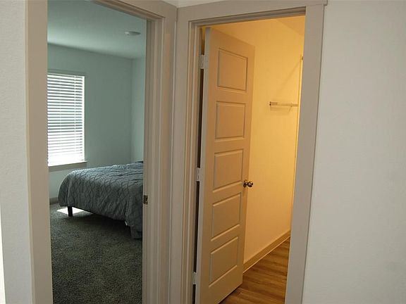 4th image of 7839 Murciana Dr