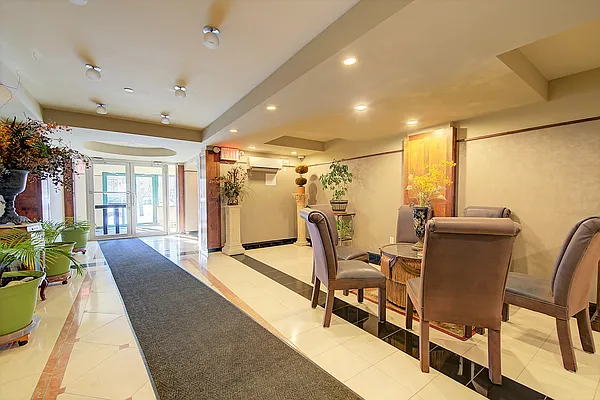 Sold by Landmarc Group | media 47