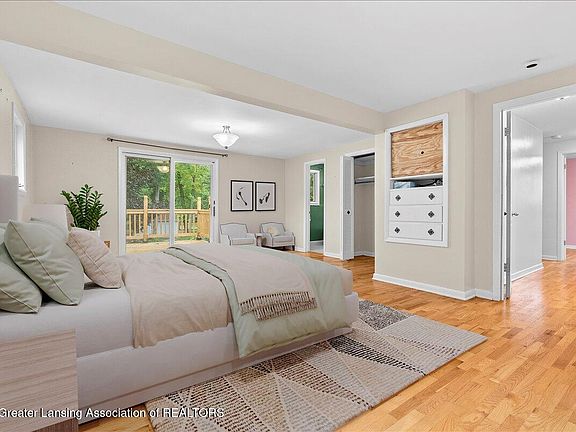 5th image of 4395 Elmwood Dr