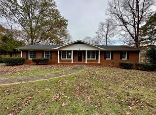 107 Gordon Dr, Central, SC 29630